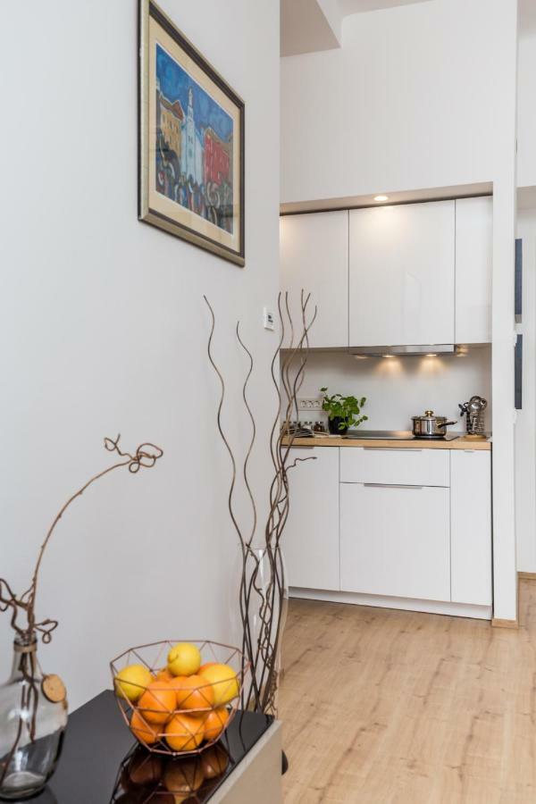Apartman Deark Lägenhet Rijeka Exteriör bild