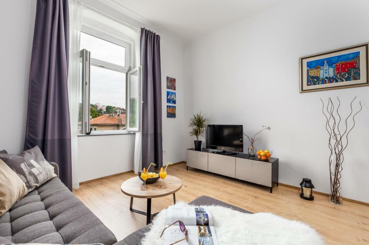 Apartman Deark Lägenhet Rijeka Exteriör bild