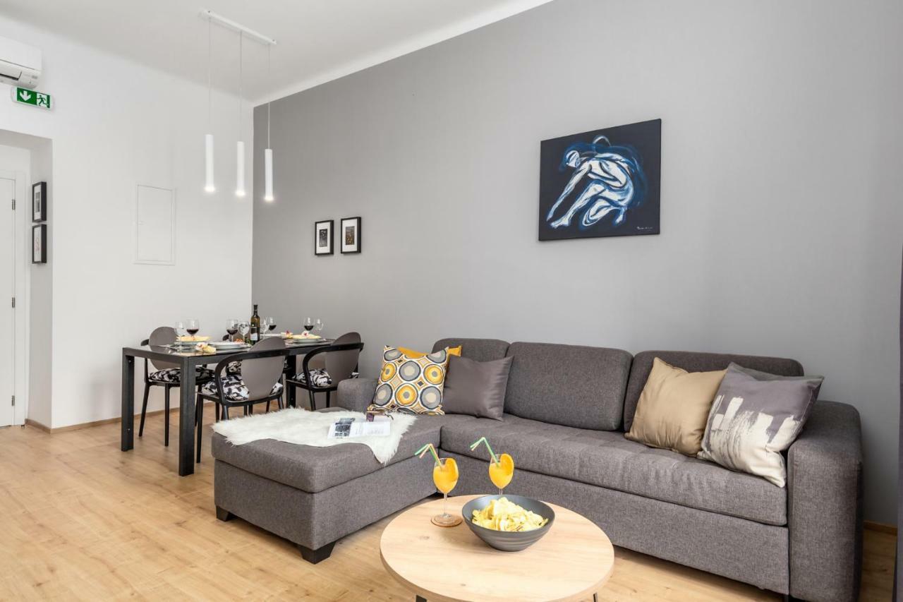 Apartman Deark Lägenhet Rijeka Exteriör bild