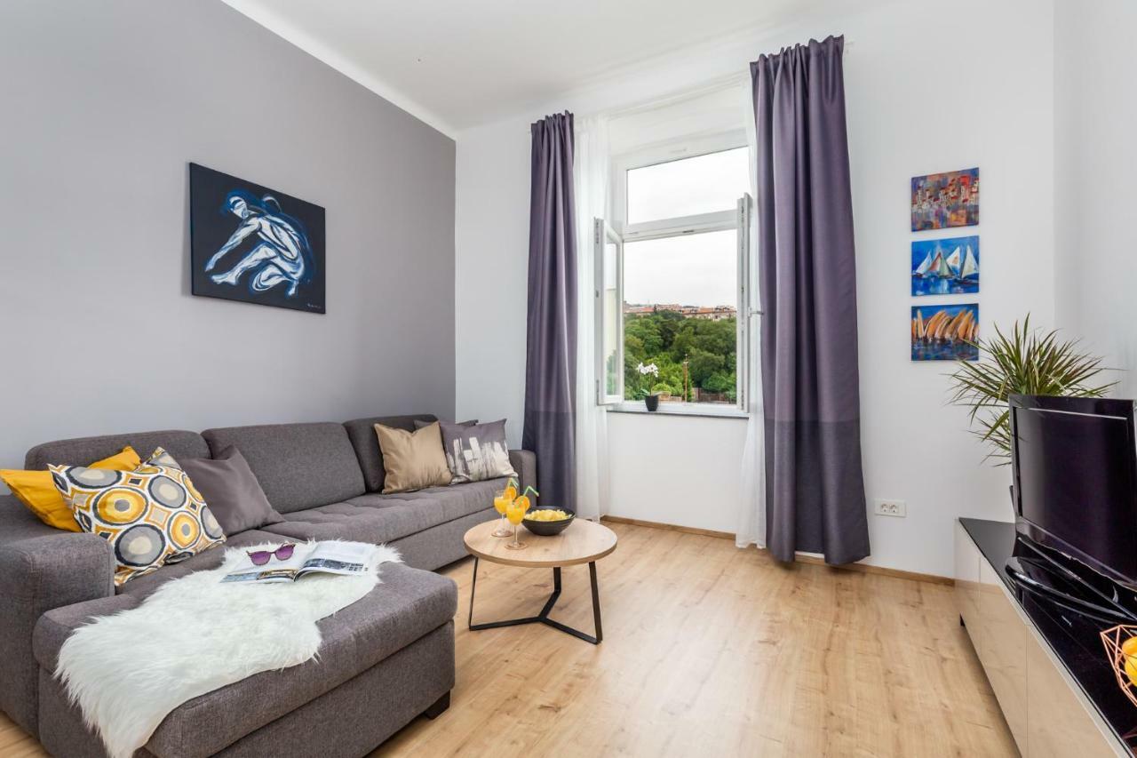 Apartman Deark Lägenhet Rijeka Exteriör bild